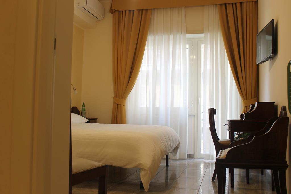 Anice Guesthouse โรม ภายนอก รูปภาพ
