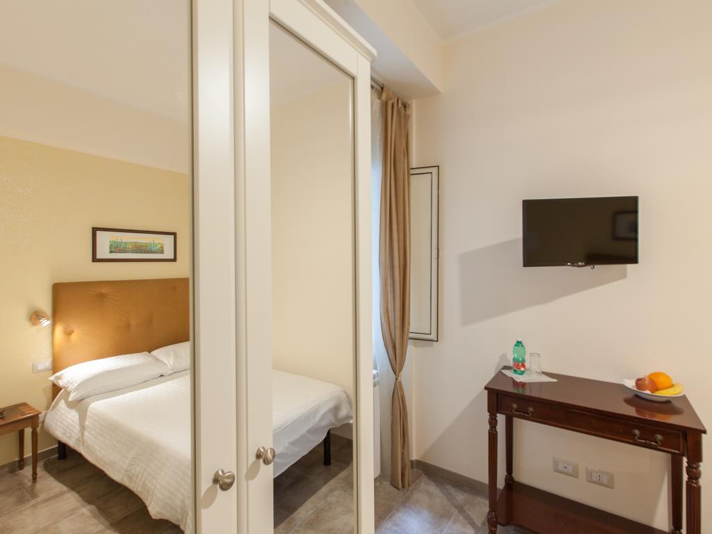 Anice Guesthouse โรม ภายนอก รูปภาพ
